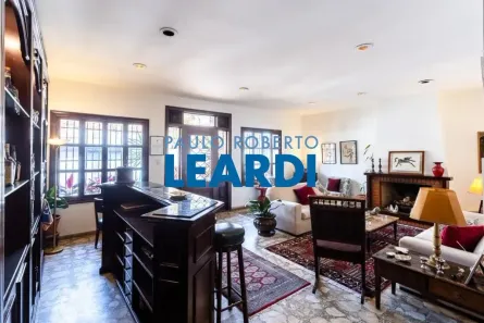 Casa com 3 Quartos à venda, 250m² no Sumaré, São Paulo