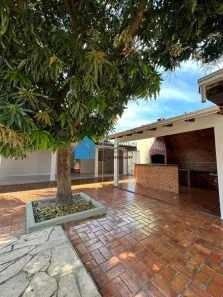 Imóvel Comercial com 3 Quartos para alugar, 275m² no Centro-Sul, Várzea Grande