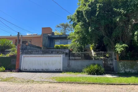 Casa com 4 Quartos à venda, 320m² no Vila Assunção, Porto Alegre