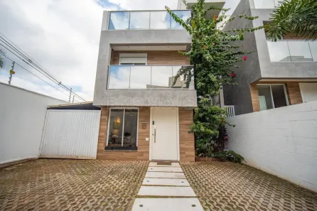 Casa com 3 Quartos à venda, 179m² no Granja Viana, Cotia