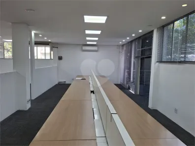 Prédio Comercial para alugar, 850m² no Butantã, São Paulo