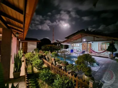 Casa com 4 Quartos à venda, 250m² no Armação do Pântano do Sul, Florianópolis