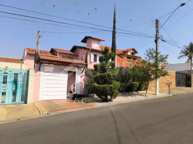 Casa com 5 Quartos à venda, 226m² no Parque Santa Marta, São Carlos