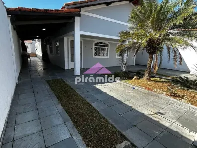 Casa com 4 Quartos à venda, 208m² no Jardim Britânia, Caraguatatuba
