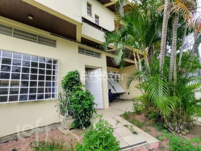 Casa com 4 Quartos à venda, 335m² no Jardim São Pedro, Porto Alegre