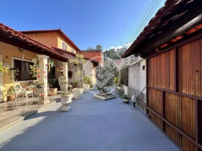 Casa com 3 Quartos à venda, 217m² no Tijuca, Teresópolis