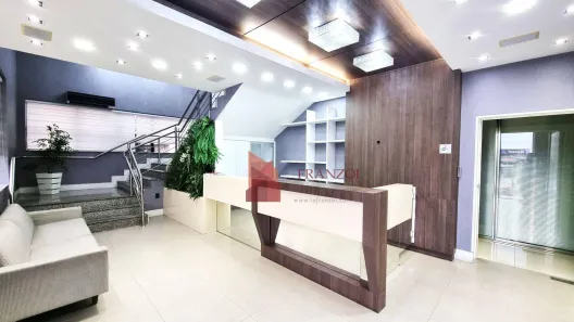 Sala Comercial para alugar, 700m² no Salseiros, Itajaí