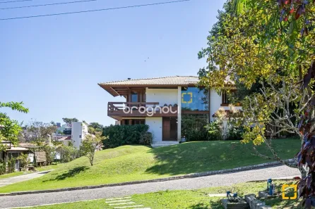 Casa de Condomínio com 3 Quartos à venda, 563m² no Cacupé, Florianópolis