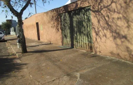 Casa com 3 Quartos à venda, 172m² no Vila Larsen 1, Londrina