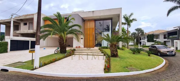 Casa de Condomínio com 6 Quartos para alugar, 750m² no Jardim Acapulco, Guarujá