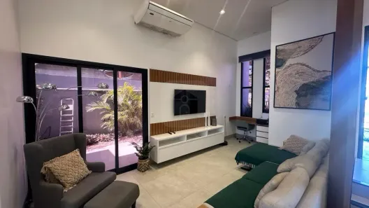Casa de Condomínio com 3 Quartos para alugar, 200m² no Granja Marileusa, Uberlândia