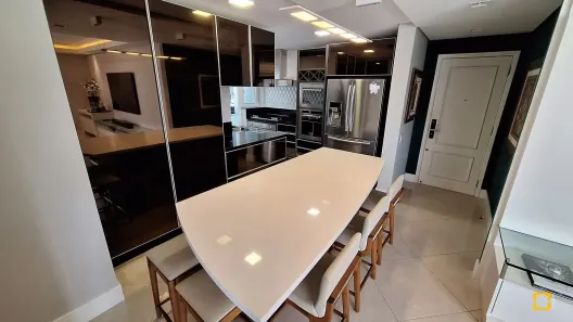 Apartamento com 4 Quartos à venda, 176m² no Jurerê, Florianópolis