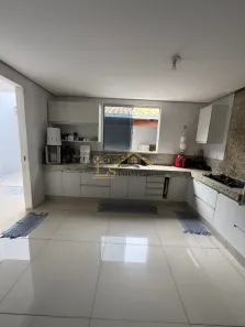 Casa com 3 Quartos à venda, 184m² no Ibituruna, Montes Claros