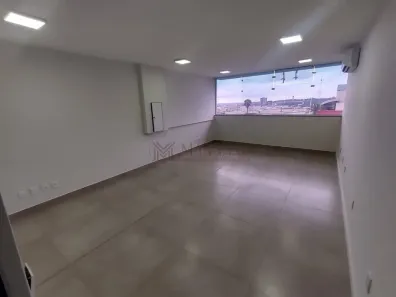 Sala Comercial para alugar, 643m² no Vila Regina, Bauru