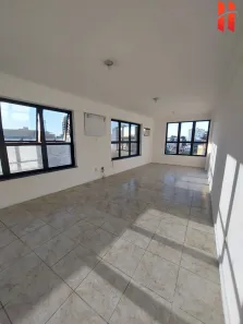 Sala Comercial à venda, 33m² no Jardim Vinte e Cinco de Agosto, Duque de Caxias