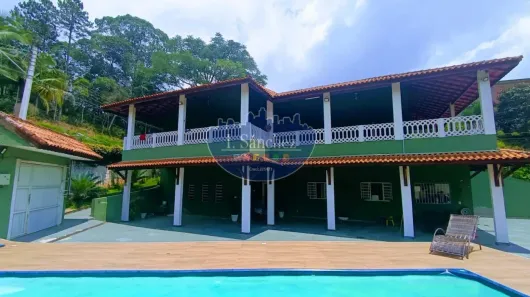 Fazenda/Sítio com 6 Quartos à venda, 241m² no Parque Alvorada, Suzano