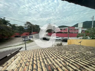 Casa com 3 Quartos à venda, 332m² no Piratininga, Niterói