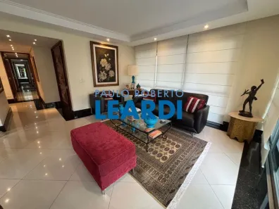 Apartamento com 3 Quartos à venda, 230m² no Indianópolis, São Paulo
