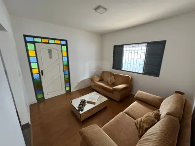 Ponto Comercial com 3 Quartos para alugar, 194m² no Santa Mônica, Uberlândia