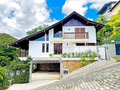 Casa com 4 Quartos à venda, 311m² no Água Verde, Blumenau