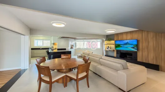 Apartamento com 3 Quartos à venda, 202m² no Água Verde, Curitiba