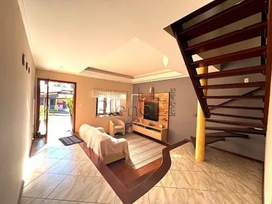 Casa de Condomínio com 3 Quartos à venda, 210m² no Capuava, Valinhos