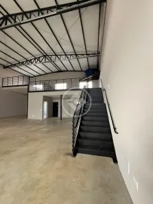 Galpão/Depósito/Armazém à venda, 360m² no Novo Mundo, Uberlândia