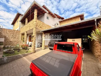 Casa com 3 Quartos à venda, 341m² no Fonte Grande, Contagem