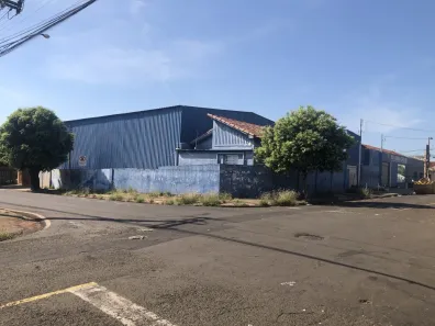 Sala Comercial para alugar, 426m² no Vila Ercília, São José do Rio Preto