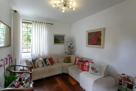 Casa com 3 Quartos à venda, 200m² no Cachoeirinha, Belo Horizonte