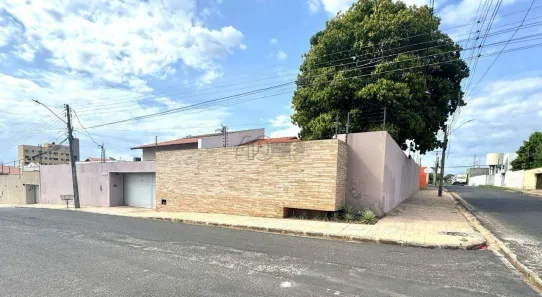 Casa com 1 Quarto para alugar, 400m² no Santa Isabel, Teresina
