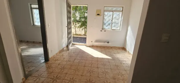 Casa com 2 Quartos para alugar, 100m² no São Cristóvão, Rio de Janeiro