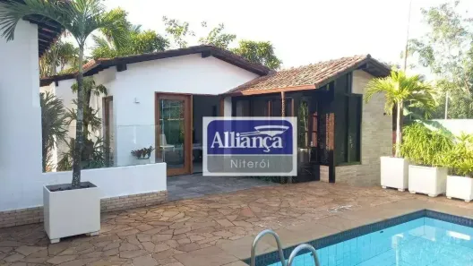 Casa com 5 Quartos à venda, 450m² no Camboinhas, Niterói