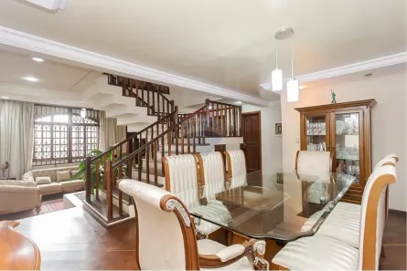 Casa com 4 Quartos à venda, 298m² no Guabirotuba, Curitiba