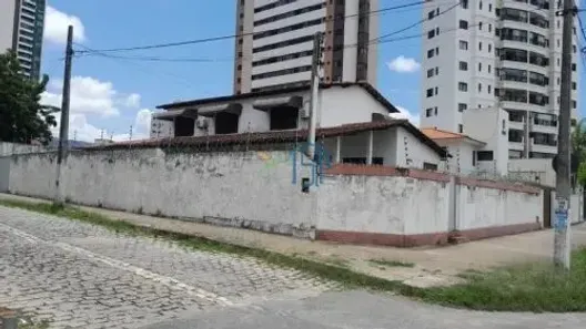 Casa com 5 Quartos à venda, 510m² no Lagoa Nova, Natal