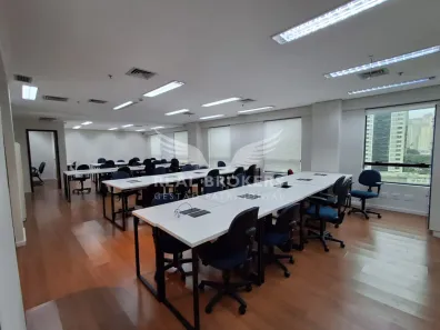 Sala Comercial para alugar, 220m² no Alphaville Industrial, Barueri