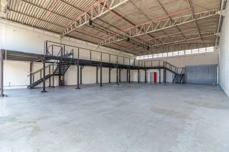 Ponto Comercial para alugar, 428m² no São João, Porto Alegre