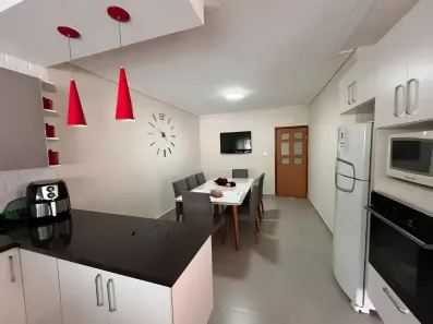 Sobrado com 4 Quartos à venda, 367m² no Vila Assunção, Santo André