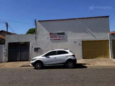 Galpão/Depósito/Armazém com 2 Quartos à venda, 219m² no Setor Coimbra, Goiânia