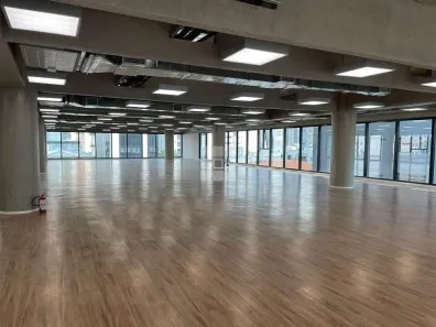 Sala Comercial para alugar, 883m² no Pinheiros, São Paulo