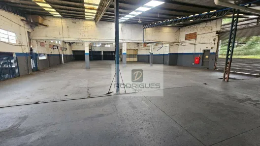 Galpão/Depósito/Armazém para alugar, 2400m² no Vila Fachini, São Paulo