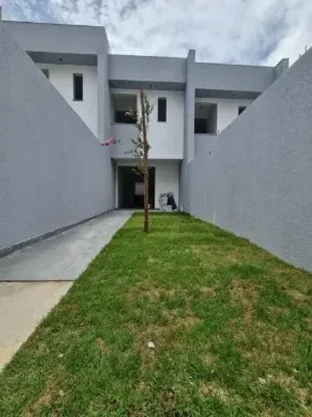 Casa com 2 quartos — Planalto, Belo Horizonte