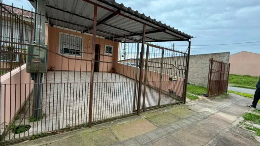 Casa com 2 Quartos à venda, 40m² no Restinga, Porto Alegre