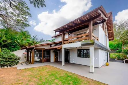 Casa com 3 Quartos à venda, 248m² no Vila Nova, Blumenau
