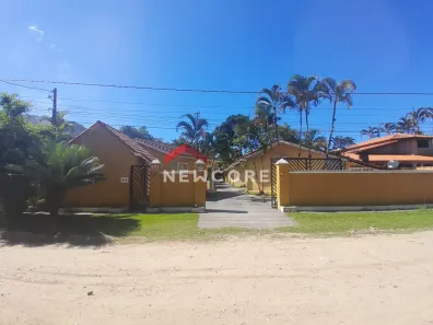Casa de Condomínio com 2 Quartos à venda, 43m² no Balneário Garça Vermelha, Peruíbe