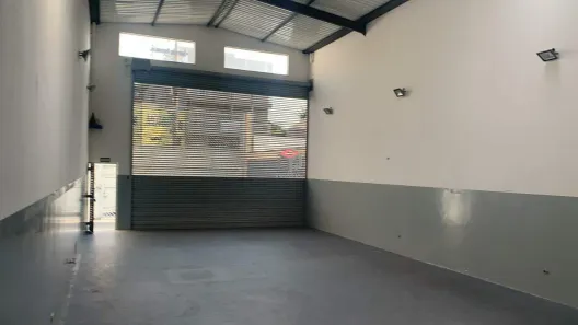 Galpão/Depósito/Armazém à venda, 300m² no Rudge Ramos, São Bernardo do Campo