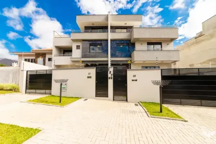 Sobrado com 3 Quartos para alugar, 230m² no São Braz, Curitiba