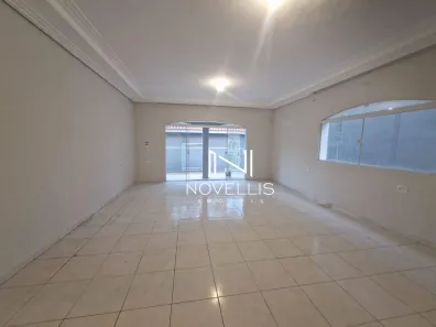 Casa com 4 Quartos para alugar, 327m² no Jardim Santa Maria, Jacareí