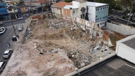 Lote/Terreno à venda, 1100m² no Quinta da Paineira, São Paulo