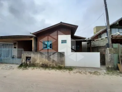 Casa com 2 Quartos para alugar, 50m² no São João do Rio Vermelho, Florianópolis